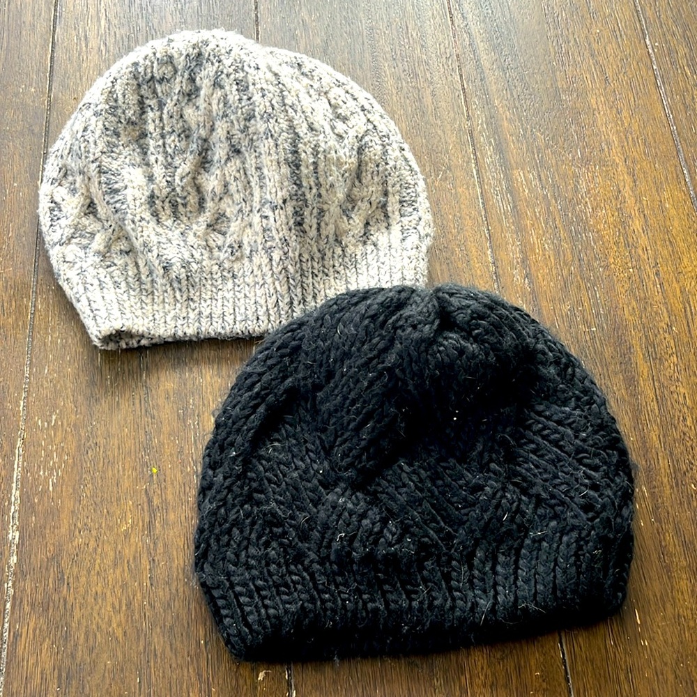 2 Women's Winter Barrette Hats